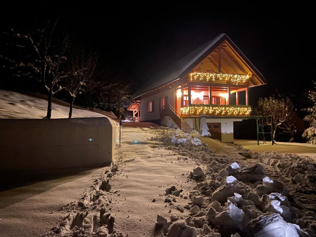 Vikendica Tihovo *